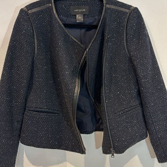 And Taylor, navy blue and black blazer, size 8 - Picture 6 of 7